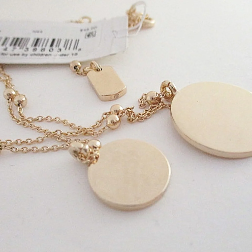 RALPH LAUREN Necklace - Gold Tone Engraved Logo. - Picture 6 of 7